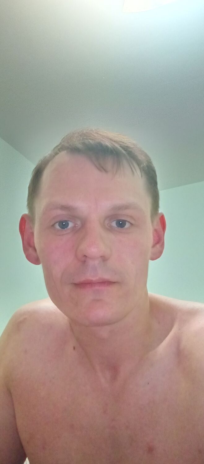  ,   Maxim, 34 ,   ,   , c , 
