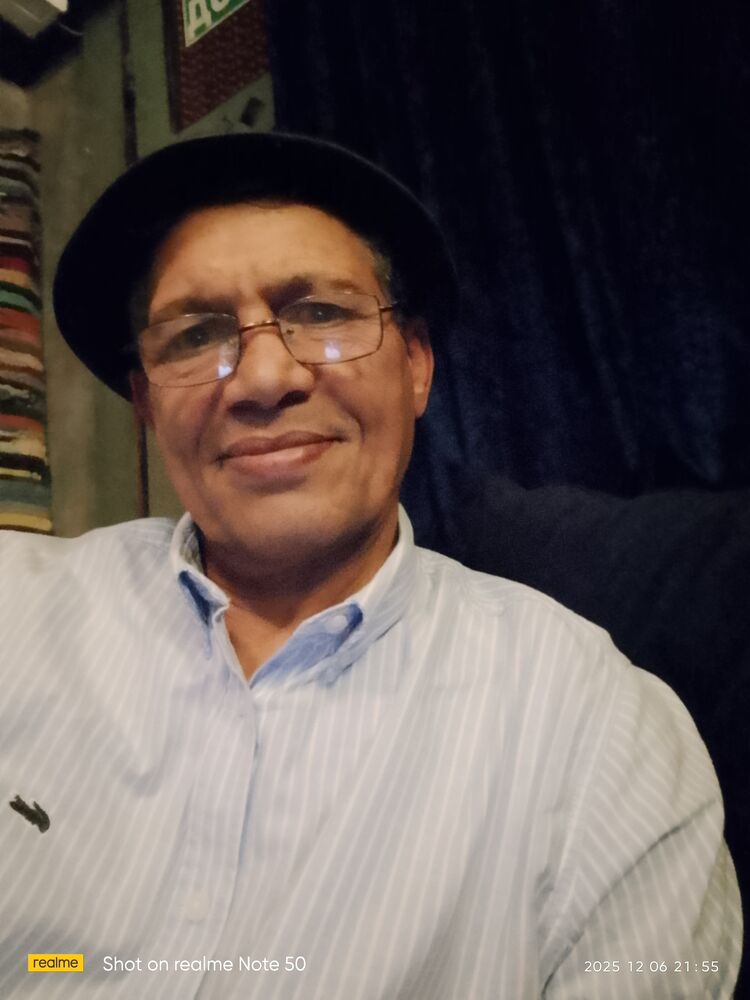  54759382  Karamy, 62 ,    