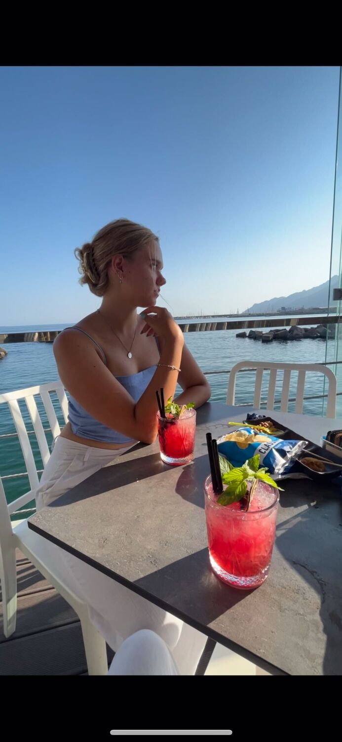  45484212  Katya, 20 ,    