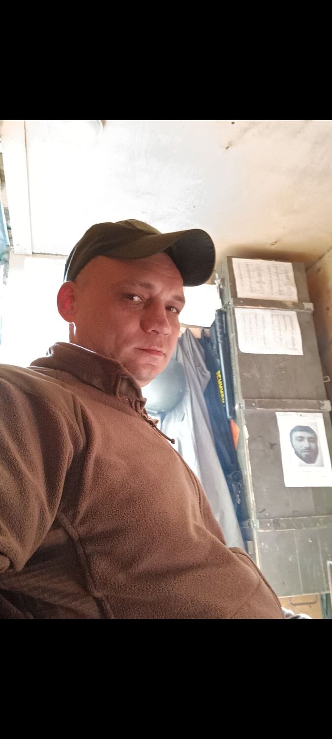  46947812  , 41 ,    