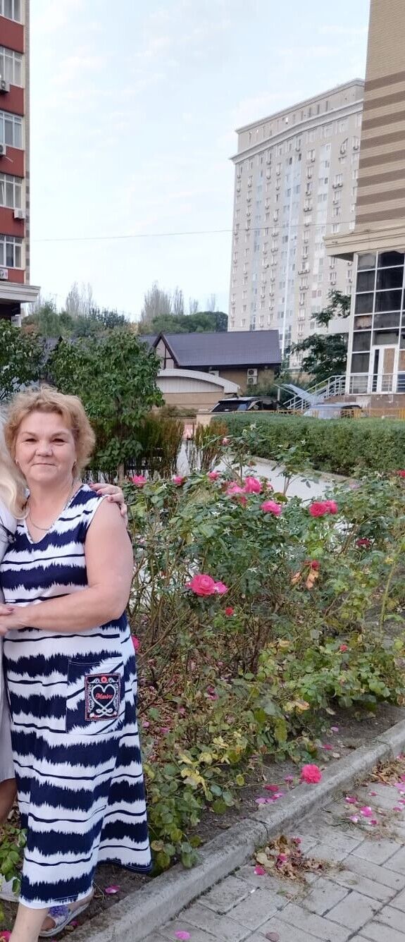  ,   Elena, 58 ,   c , 