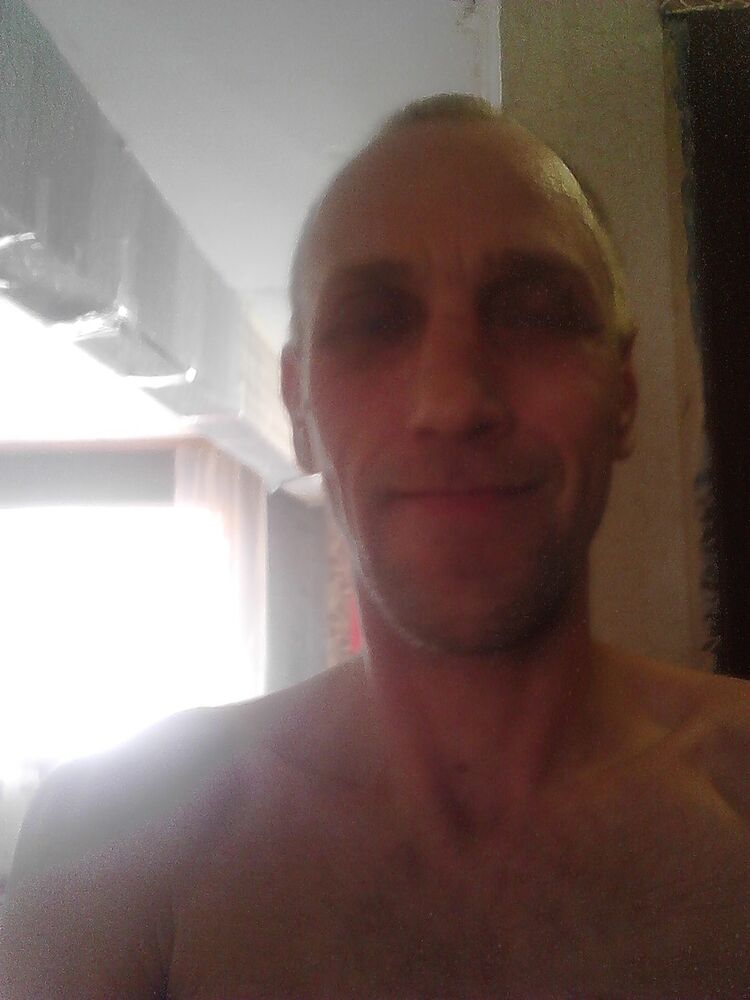 19394092  Oleg, 45 ,    -