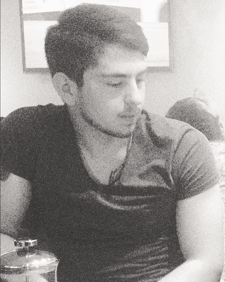  ,   Edmond, 28 ,   ,   , c 