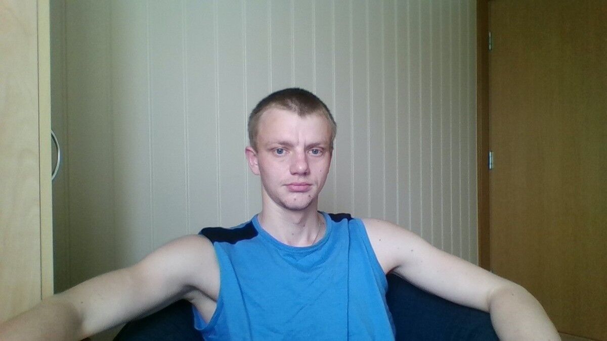  9673922  , 33 ,    