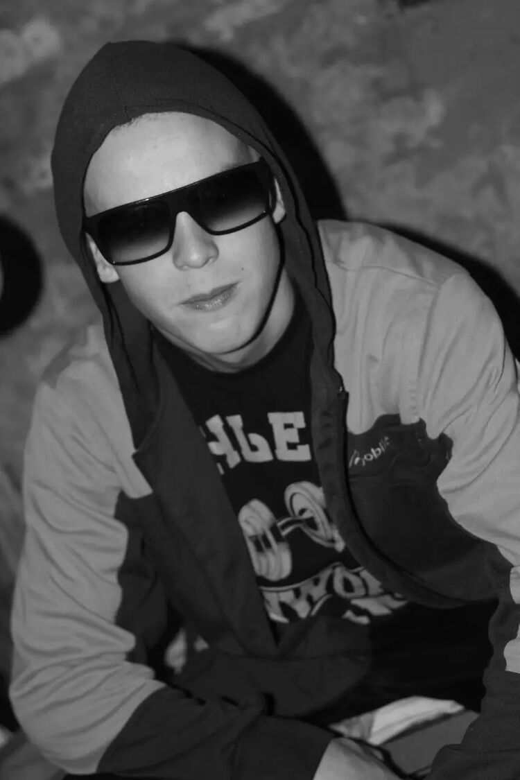 ���� 28082442 ������� ������, 32 ����, ���� ���������� � ���