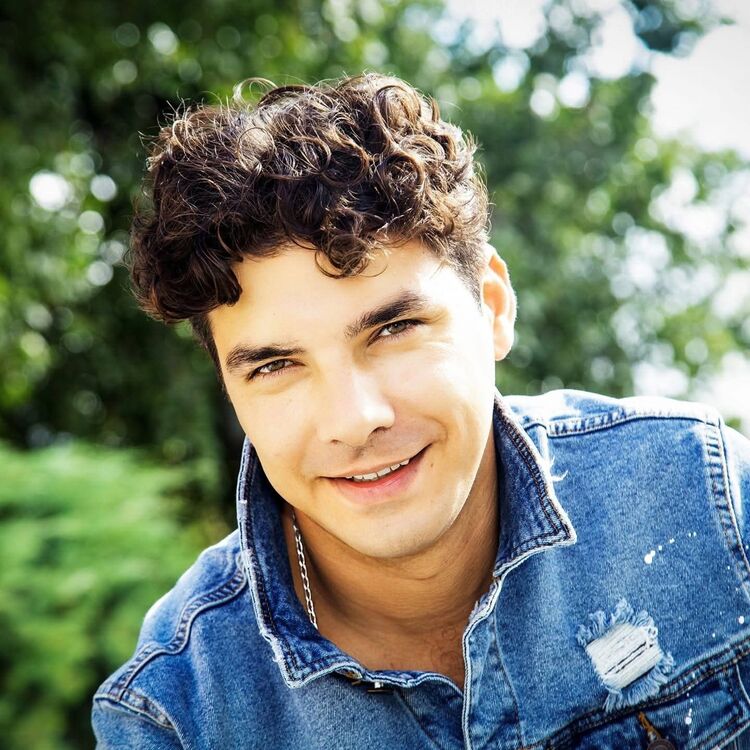  52916302  Volodymyr, 32 ,    