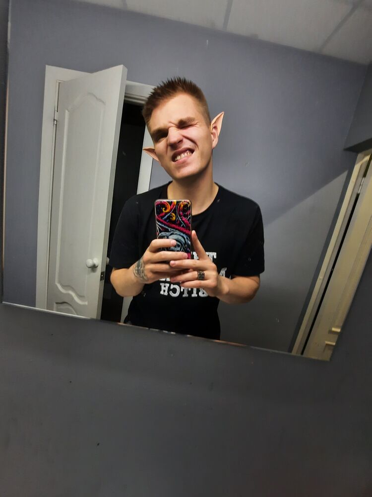  44035612  , 24 ,    -