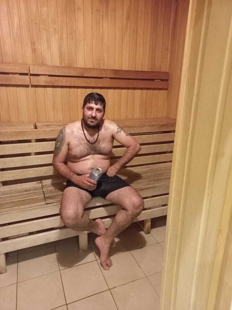  34148802  Alik, 37 ,    