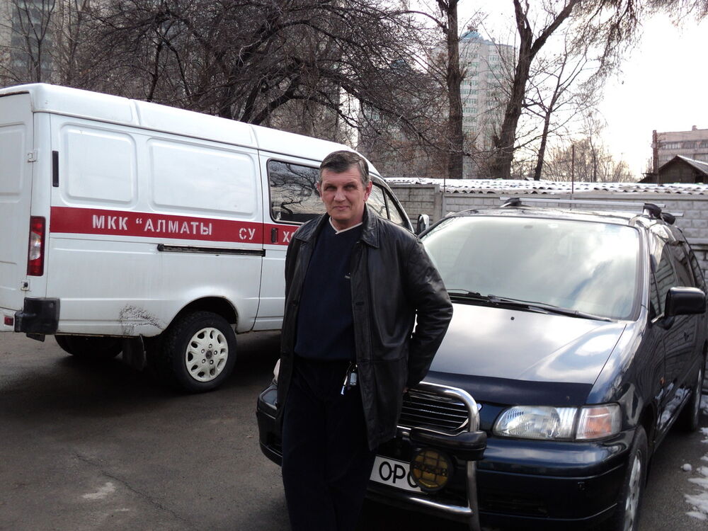  10733722  Pavel, 58 ,    