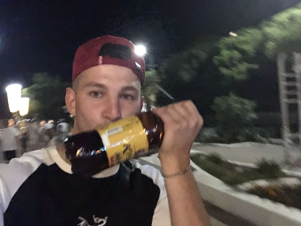  36917822  , 27 ,    