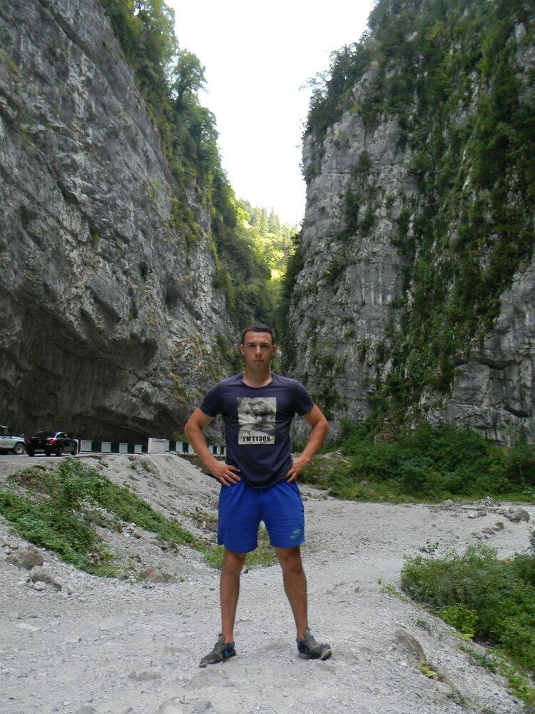  43189772  Rostyslav, 30 ,    Charenton-Le-Pont