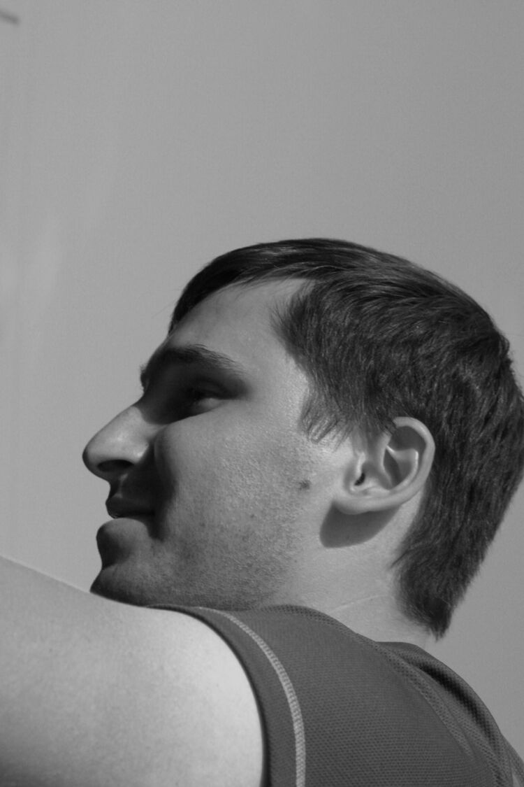  ,   Artem, 41 ,   ,   , c 