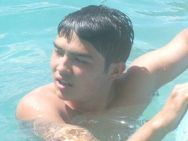  13657652  Erbol, 32 ,    