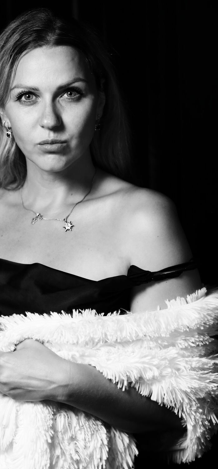  ,   Yuliya, 37 ,   ,   , c 