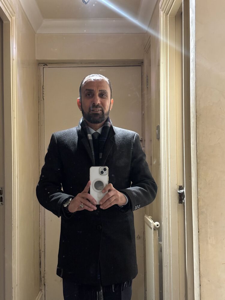 ���� 56270322 ������� Mario, 45 ���, ���� ���������� � Finchley