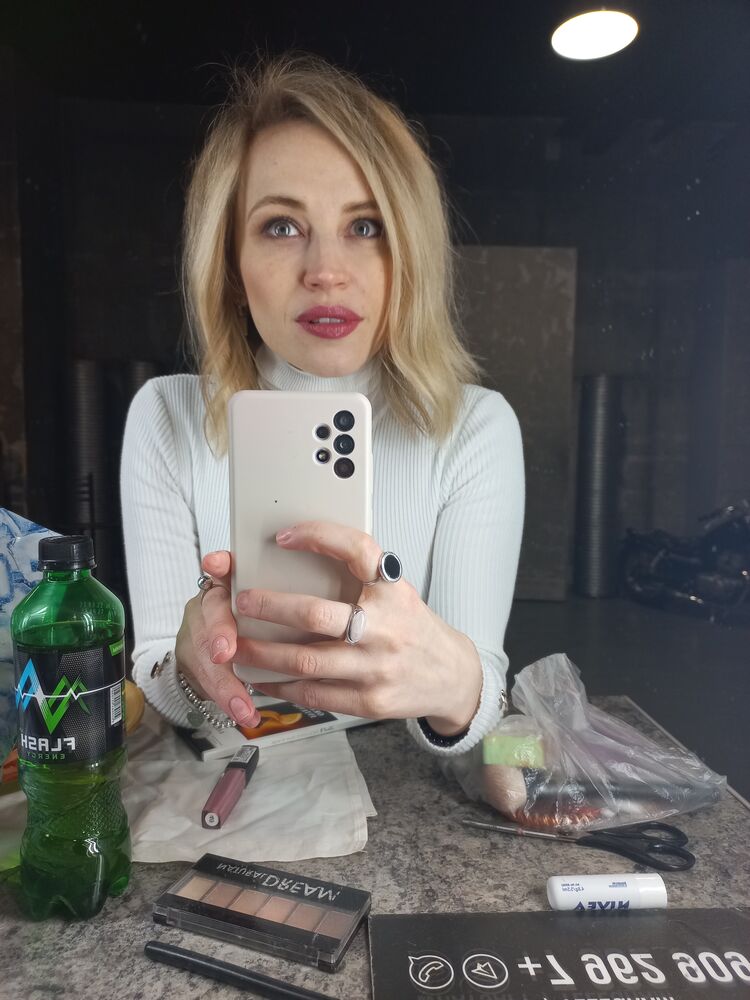  27190002  Marina, 39 ,    