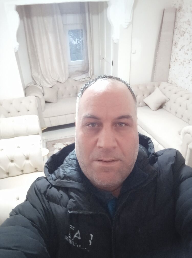  ,   Bobo, 40 ,   ,   