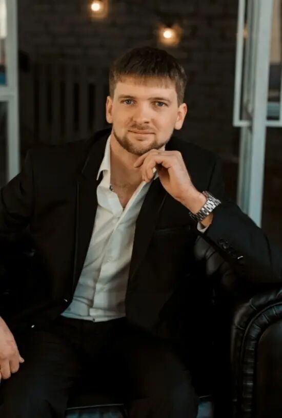  44105142  Vladimir, 35 ,    