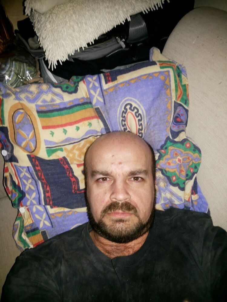  8643792  Miroslav, 51 ,    