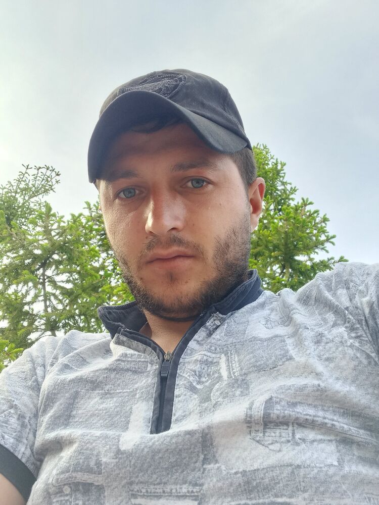  34591382  Hakobbaghdas, 30 ,    
