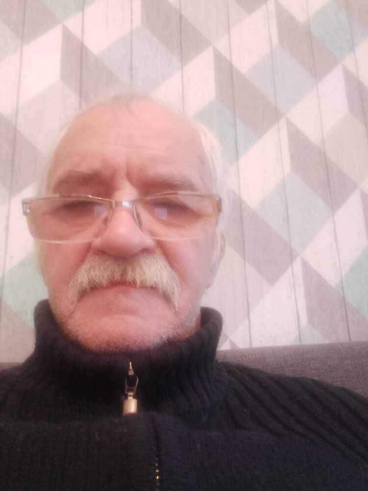  46903952  , 65 ,    