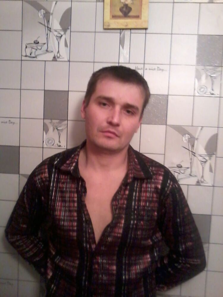  ,   Nikitos, 40 ,   