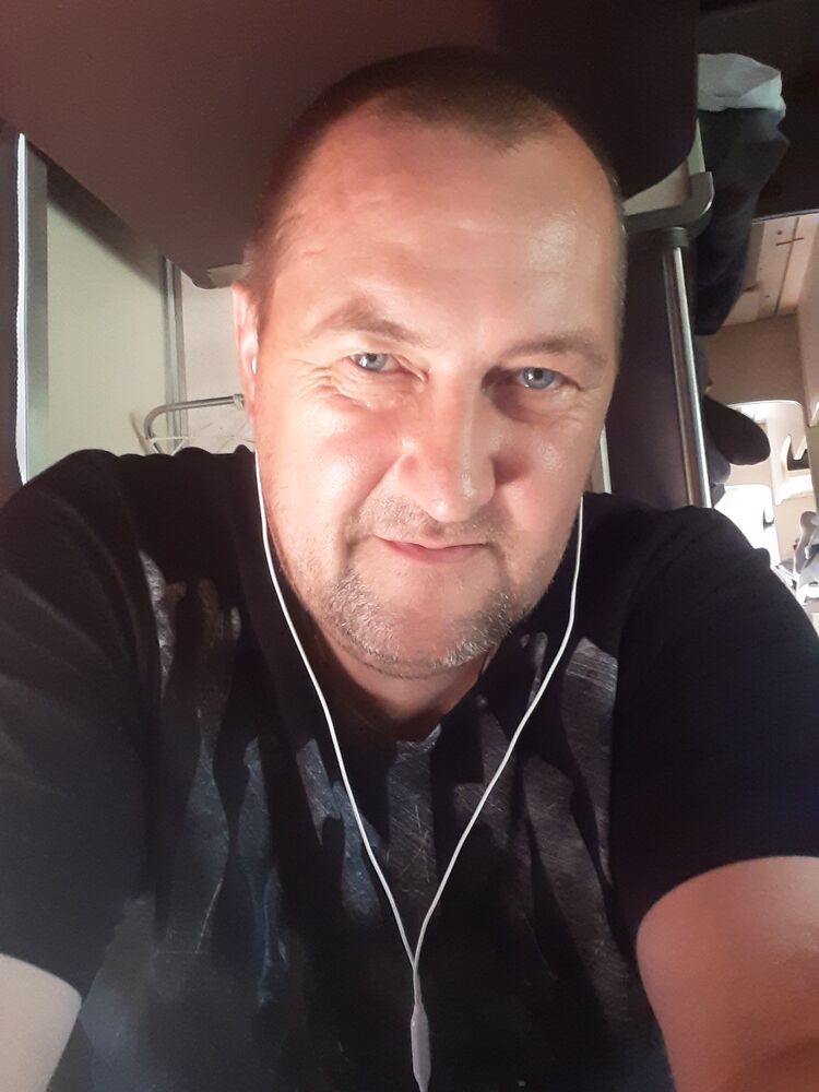  53084572  , 46 ,    