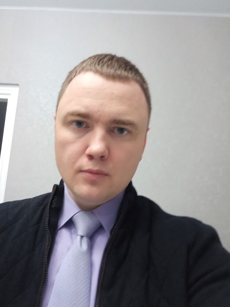  22202432  Vladislav, 43 ,    
