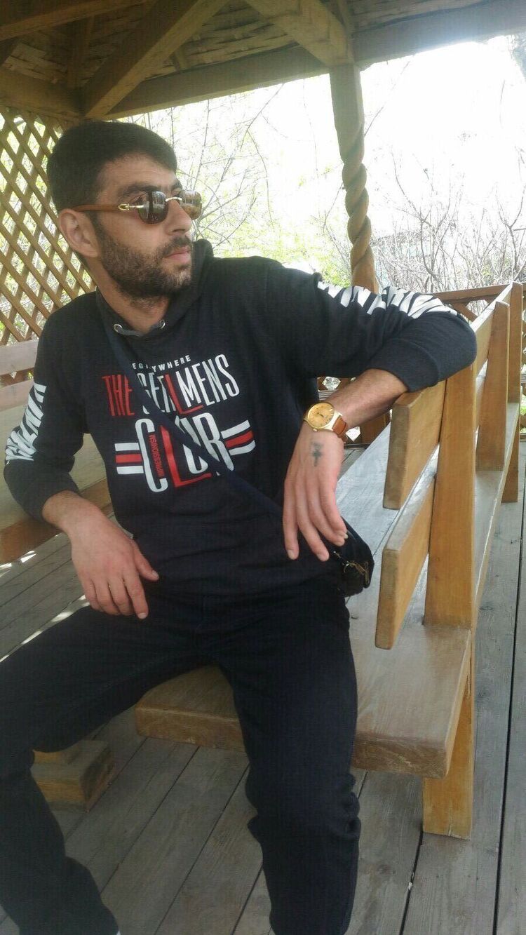  ,   Armen, 37 ,   ,   , 