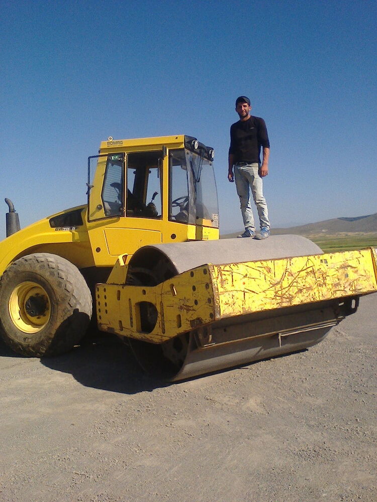  5264942  Azer, 34 ,    