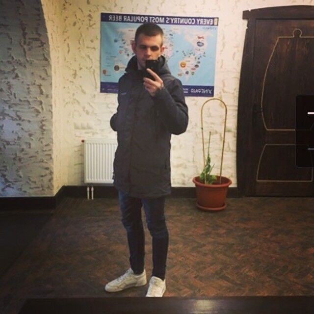  14568912  Maxim, 27 ,    