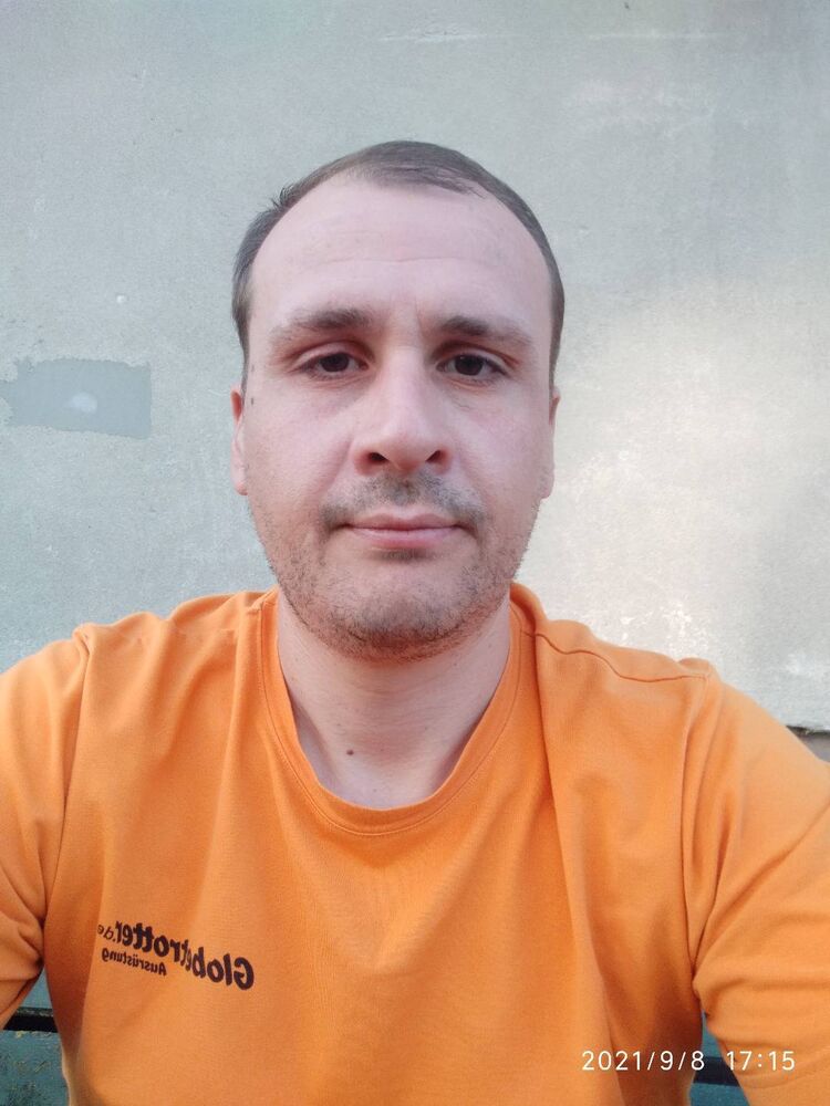  24087512  Giorgi, 36 ,    Zerkow