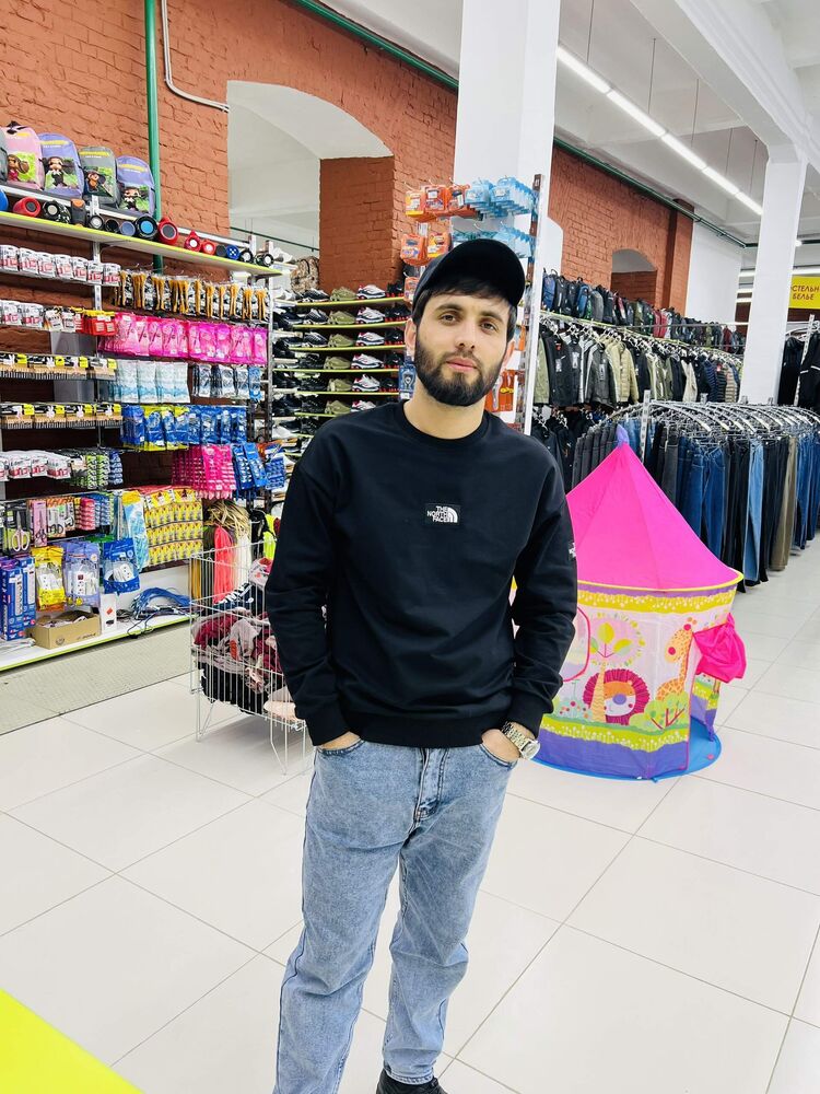  54302132  Mansur, 28 ,    