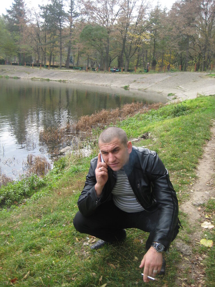  4070222  Vitea, 37 ,    