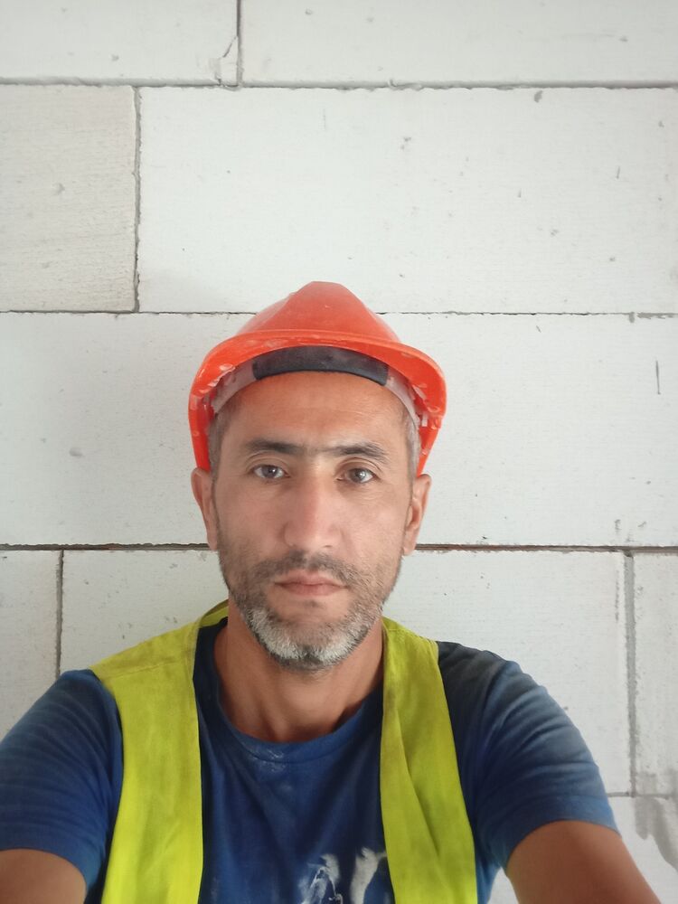  52967492  , 45 ,    