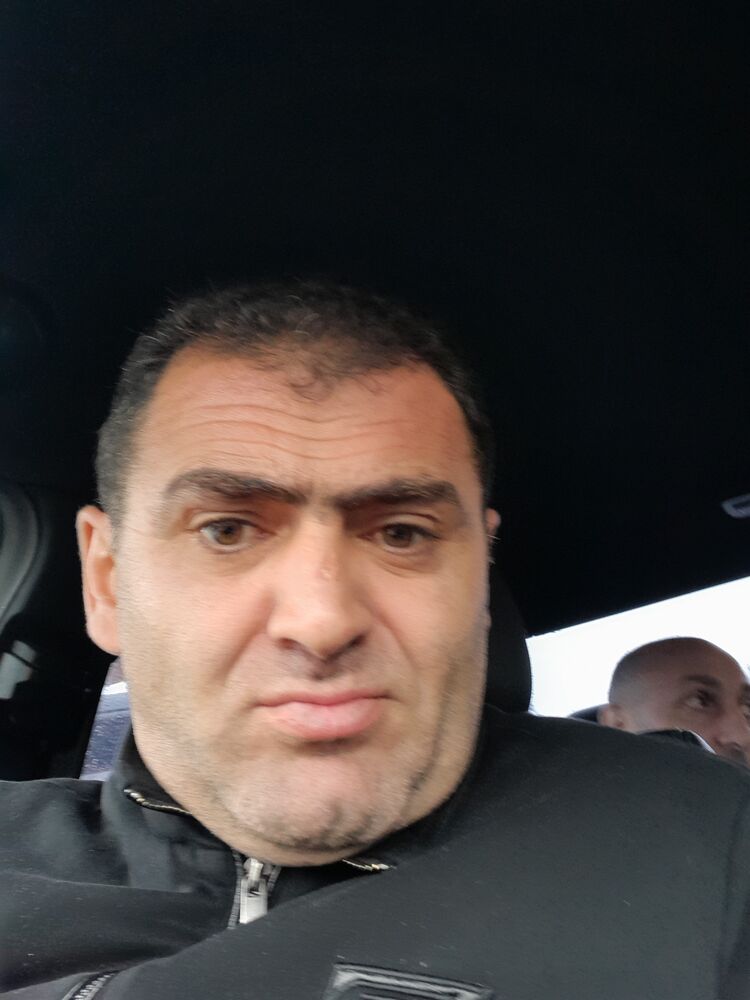  ,   Garik, 43 ,   ,   