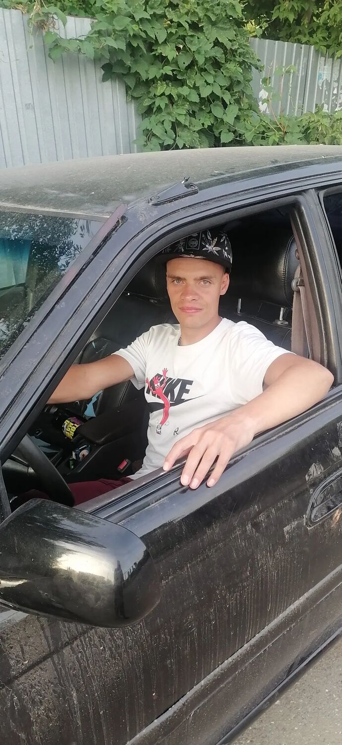  49585792  Evgeny, 28 ,     