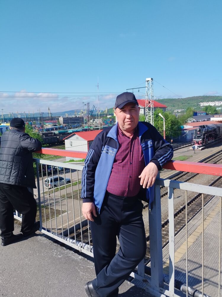  ,   Xamdam, 48 ,     , c 
