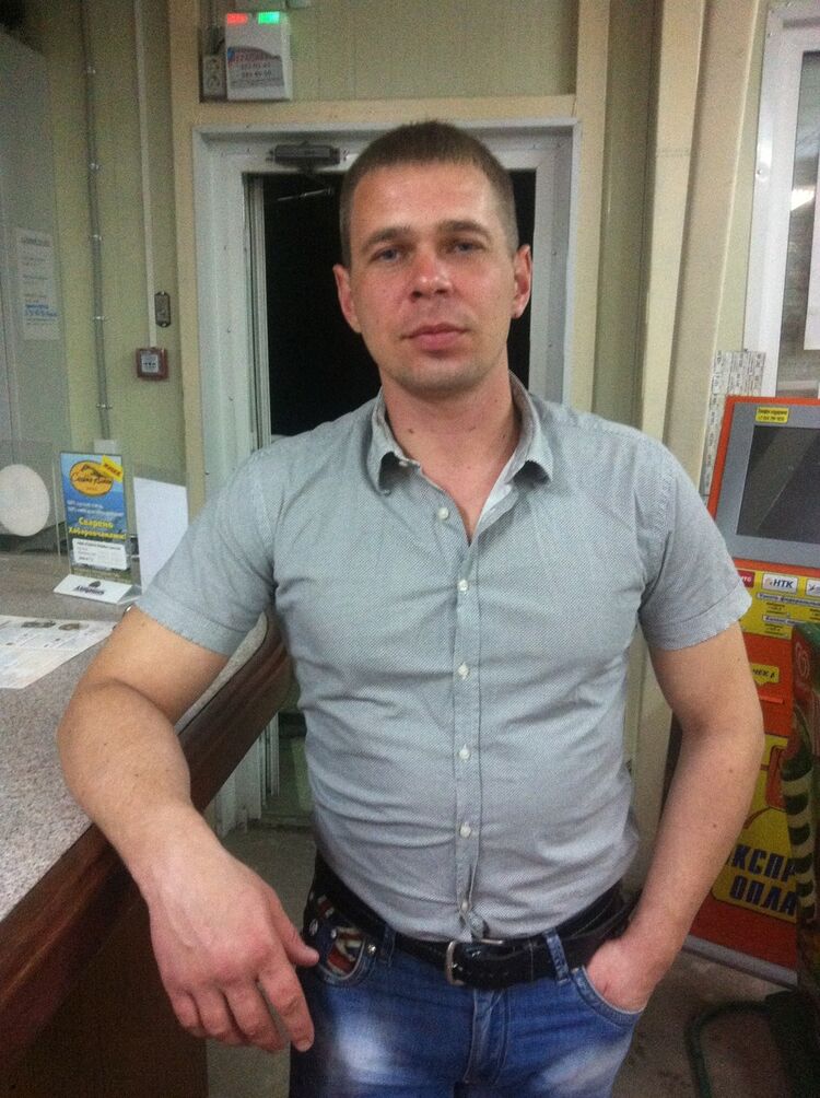  ,   Sergei, 42 ,   ,   , c 