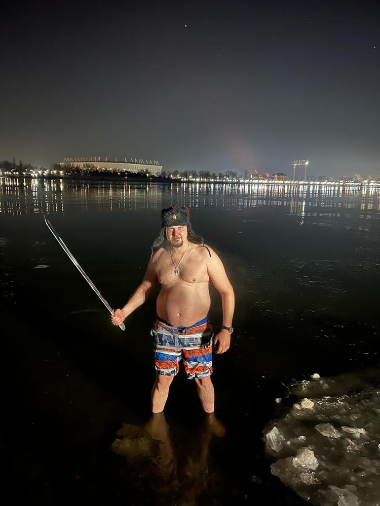  53168952  , 38 ,    --