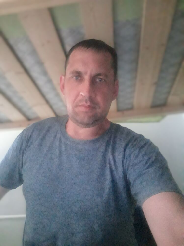  52938522  Denis, 42 ,    