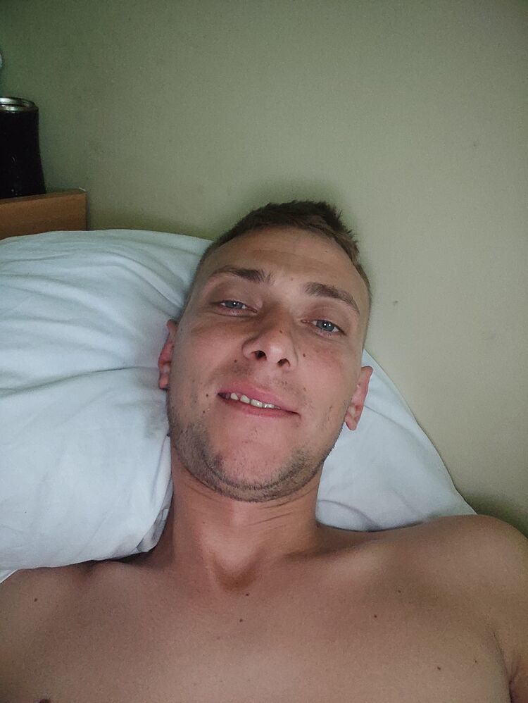  52857122  , 33 ,    