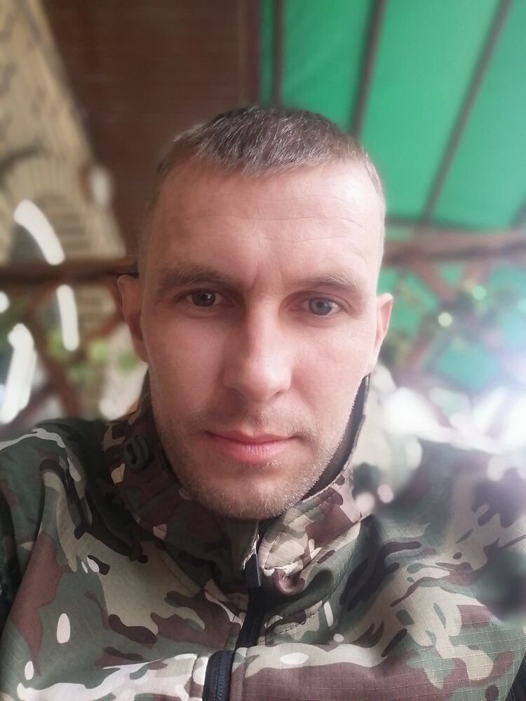  29228502  Alexander, 34 ,    