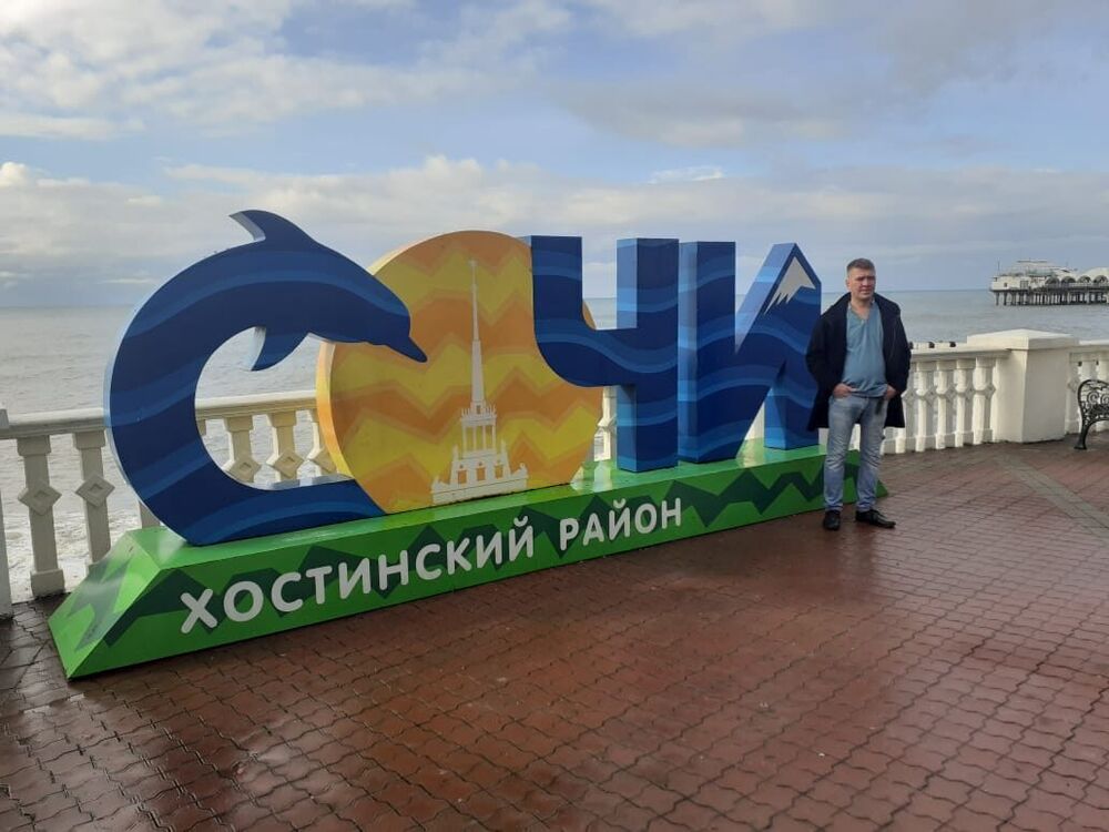  39191412  Austin, 45 ,    