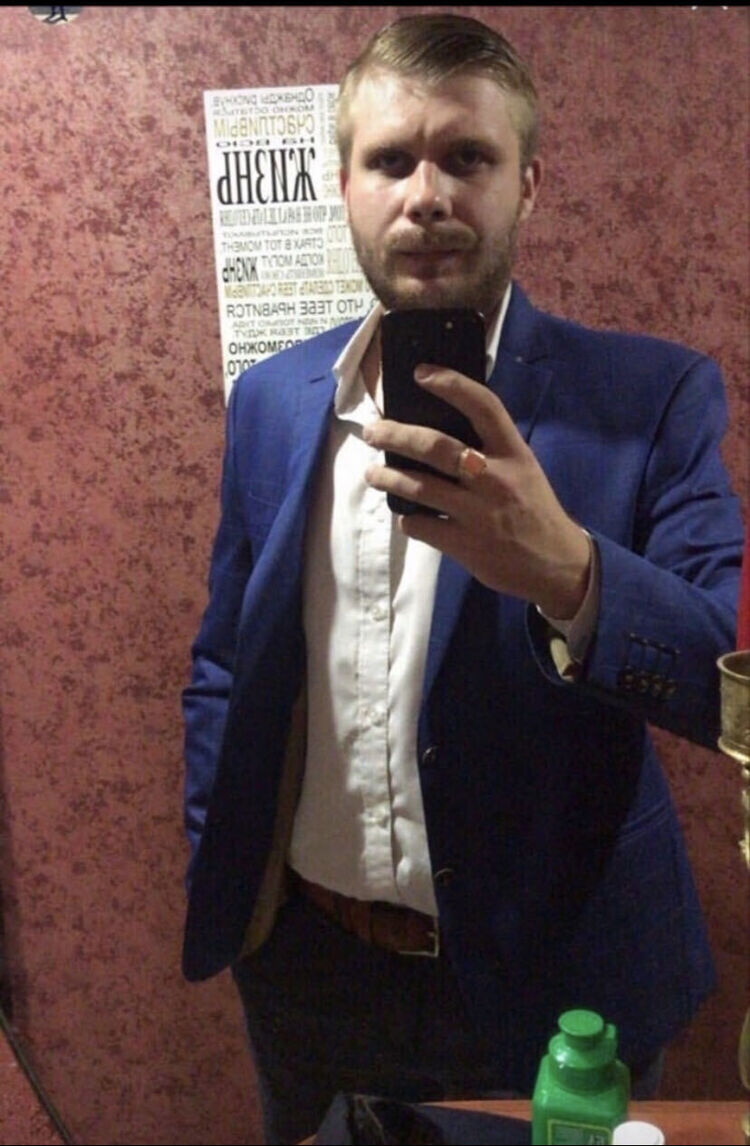  48033522  , 31 ,    