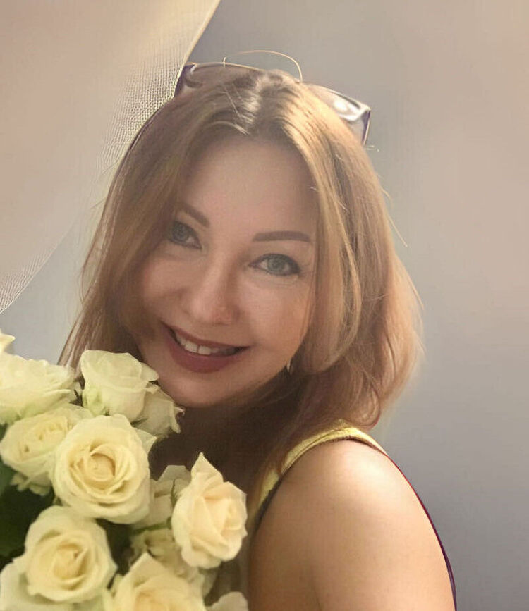  54776772  Lana, 47 ,    