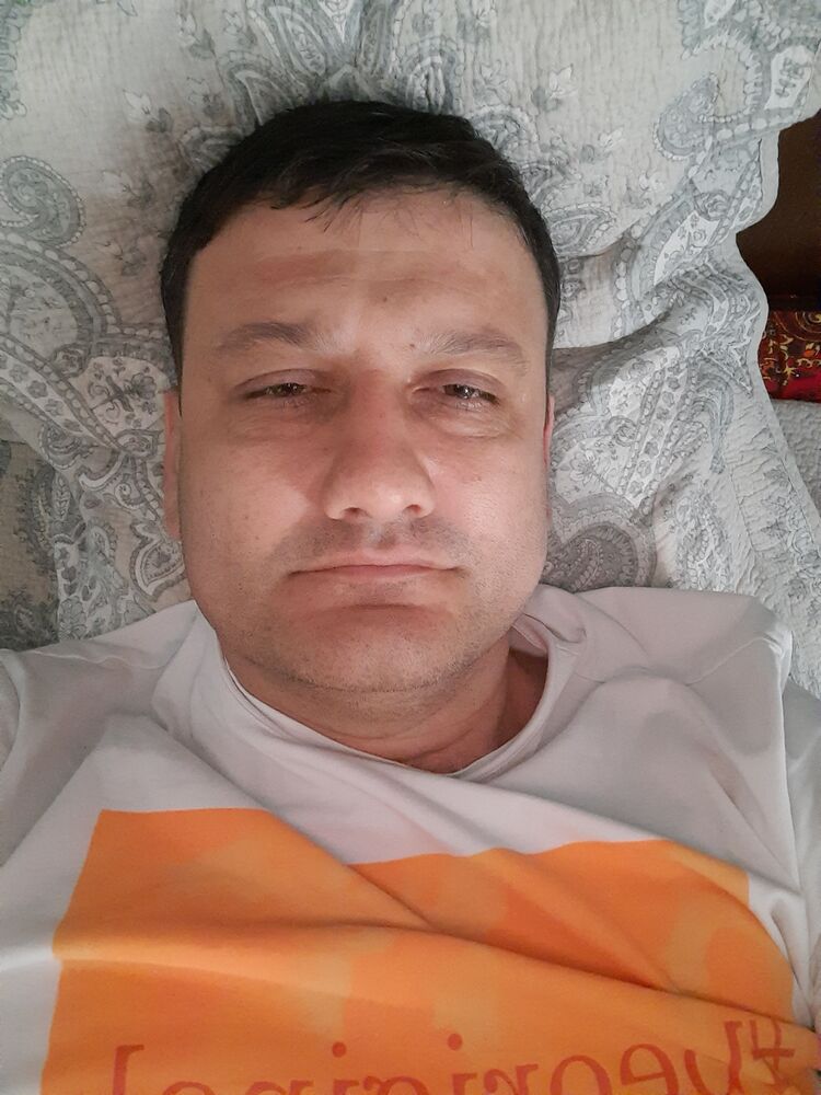  33017182  Bakhodir, 42 ,    