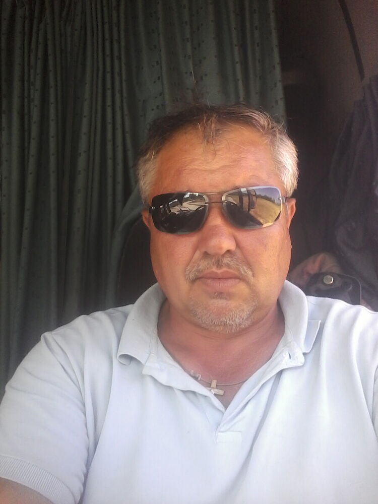  20409182  Oleg, 53 ,    