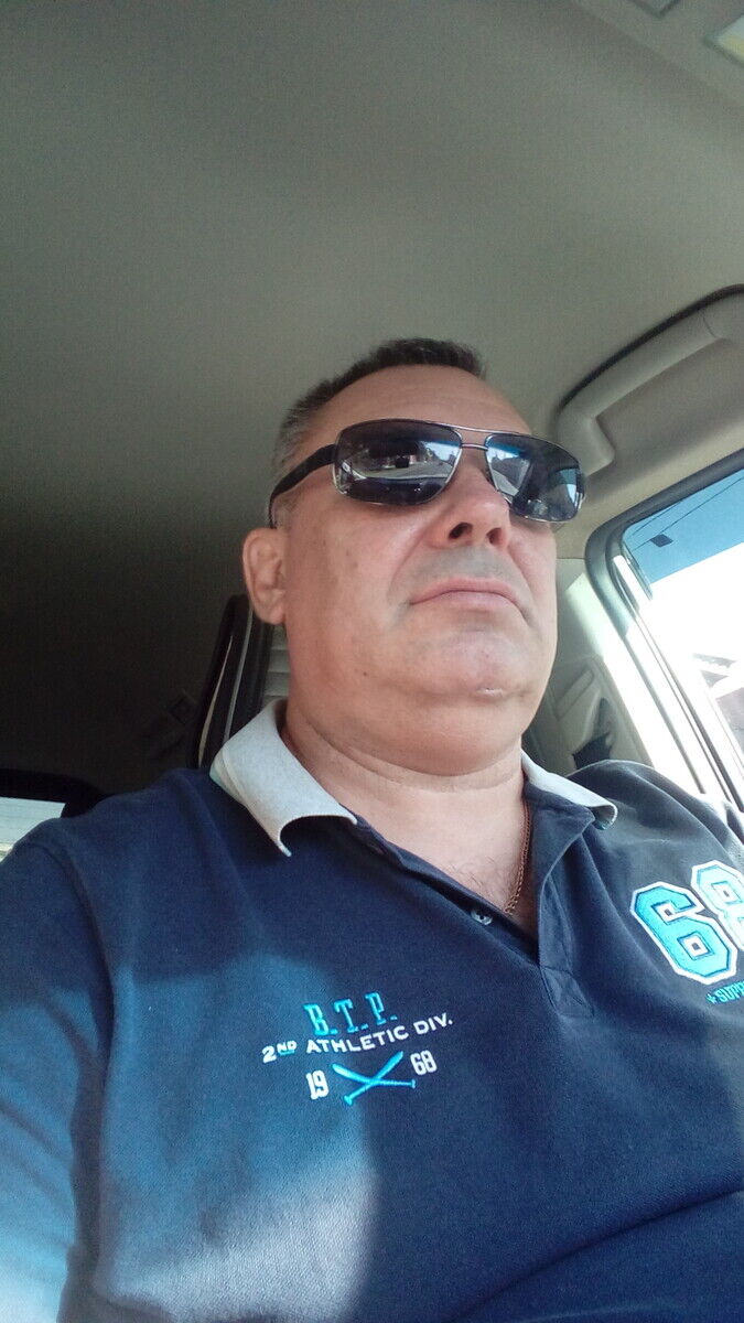  ,   Igor, 51 ,   ,   , c 