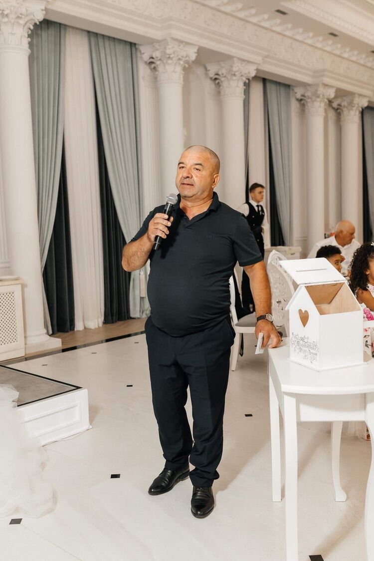  46737632  Petru, 52 ,    